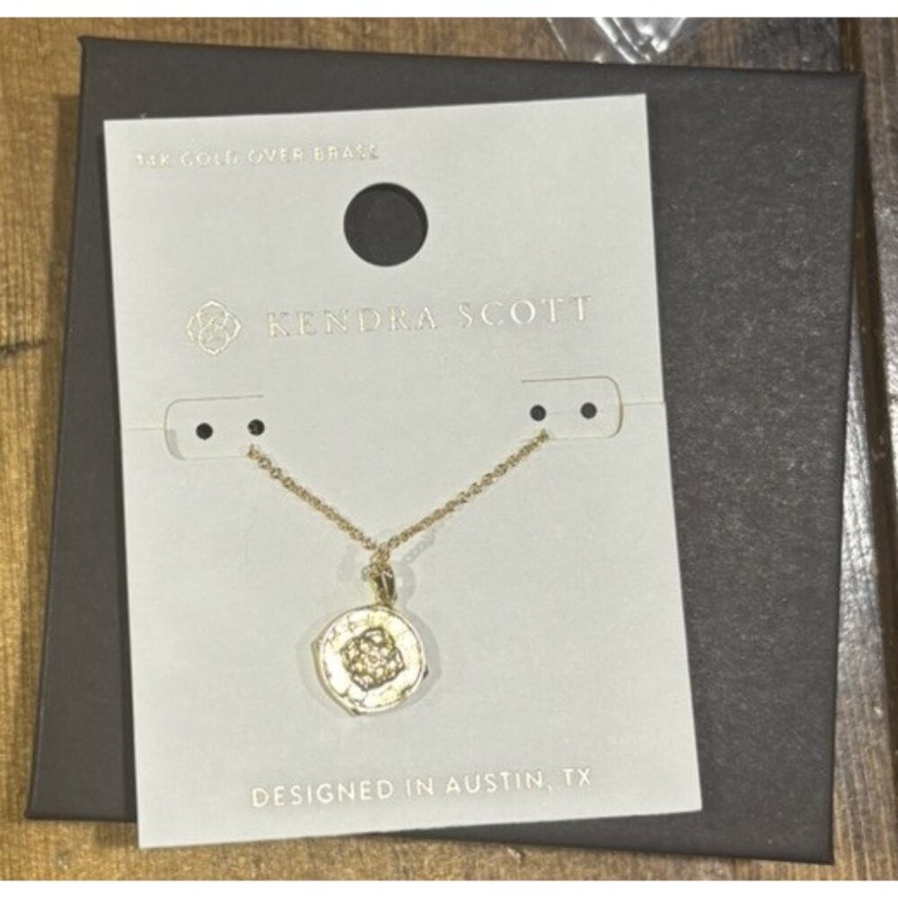 Kendra Scott Letter “M” Pendent 14k Gold Plated Brass Reversible Necklace - Picture 3 of 4